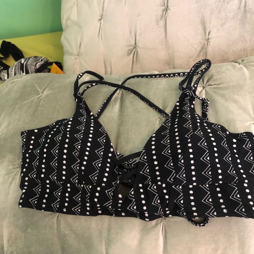 Cupshe bathing suit top